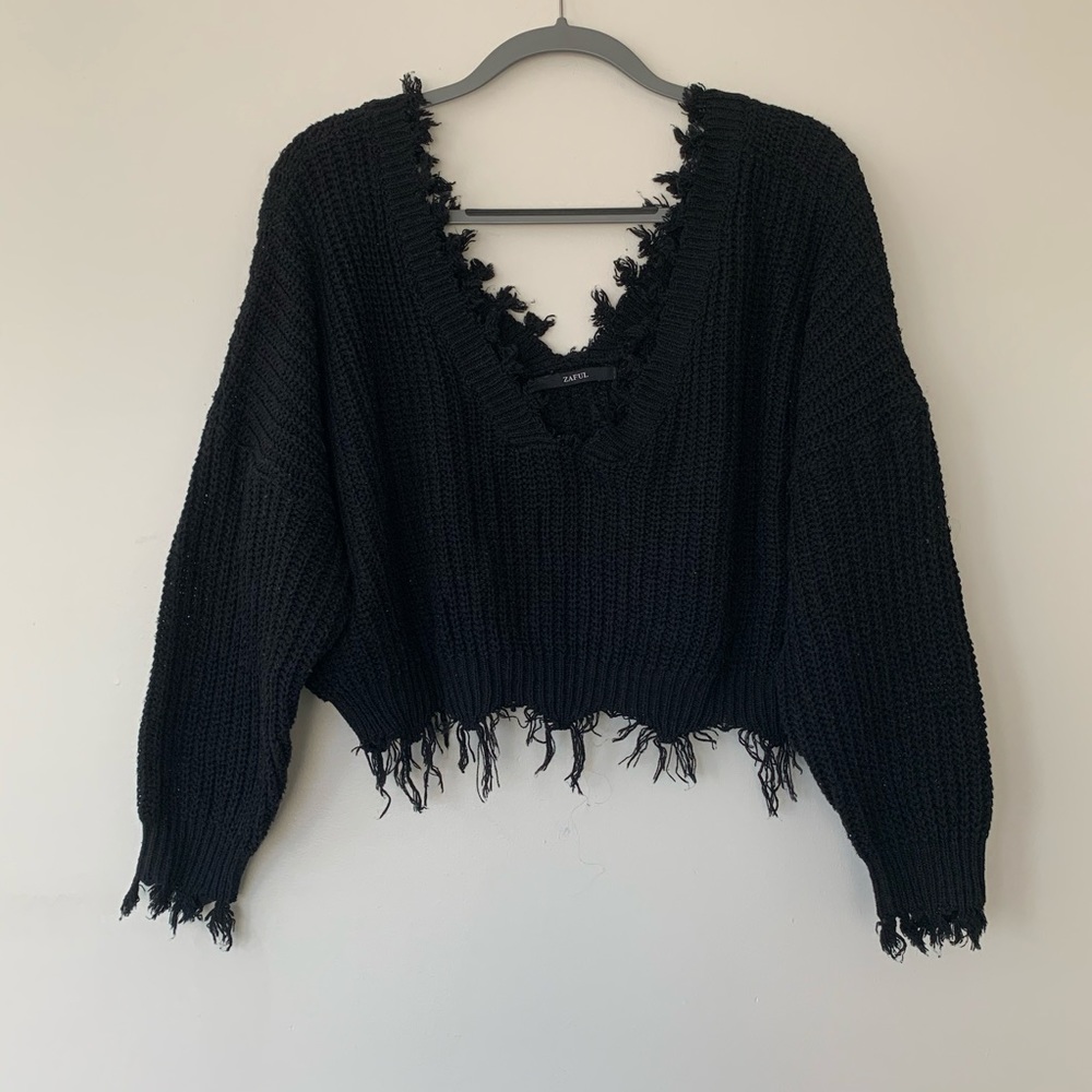 Zaful Oversized Fray Crop Sweater - Picture 4 of 8